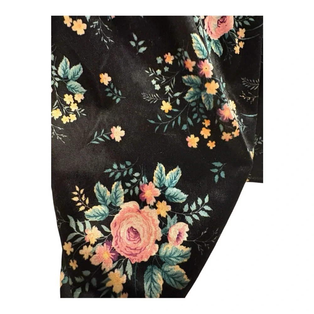 Cato Black Burnout Velvet Floral Blouse Dark Romantic Whimsigoth Plus 18/20W - Picture 2 of 5